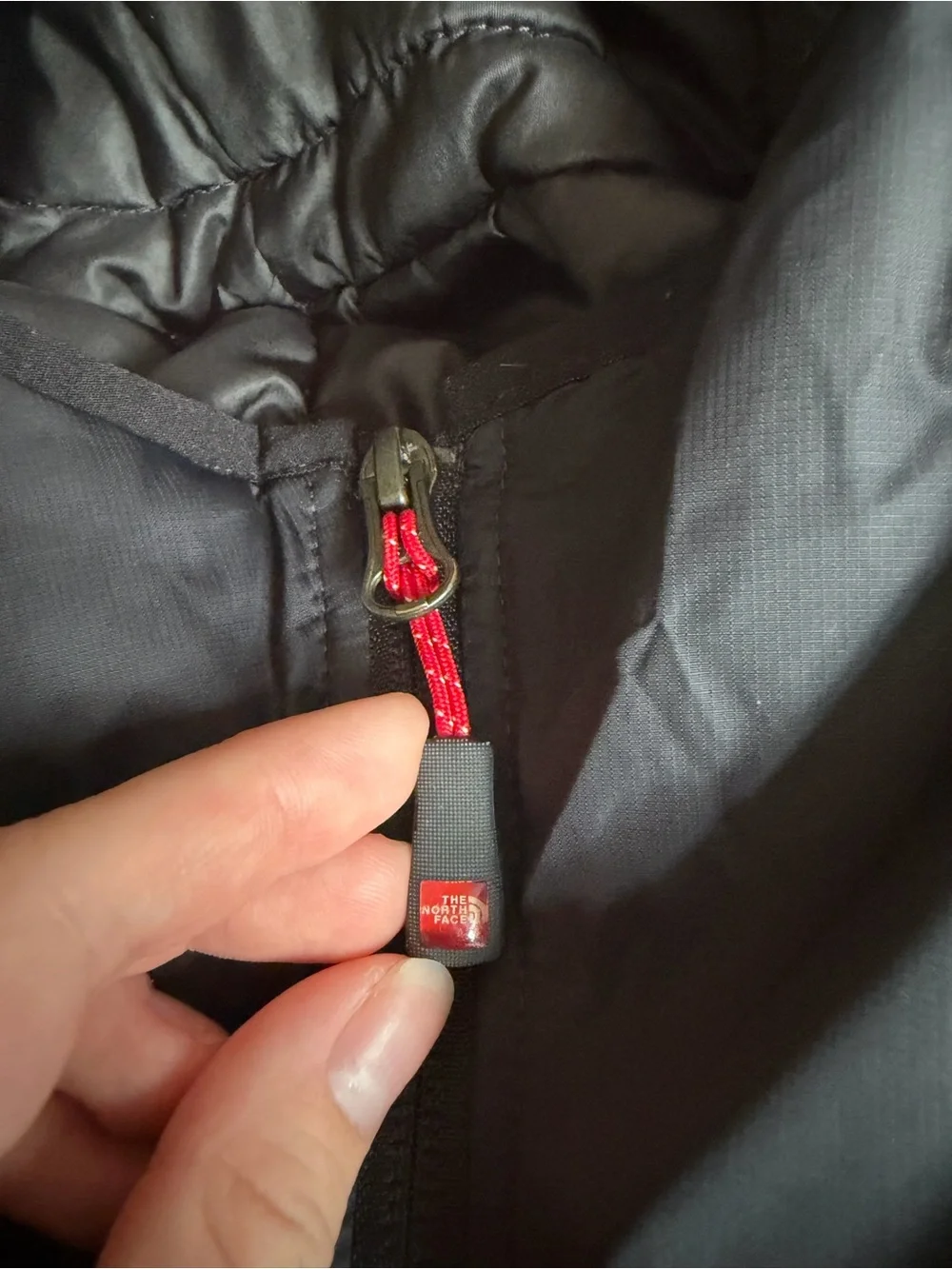 The North Face Men's Black Hooded Puffer Jacket Summit Series Size M